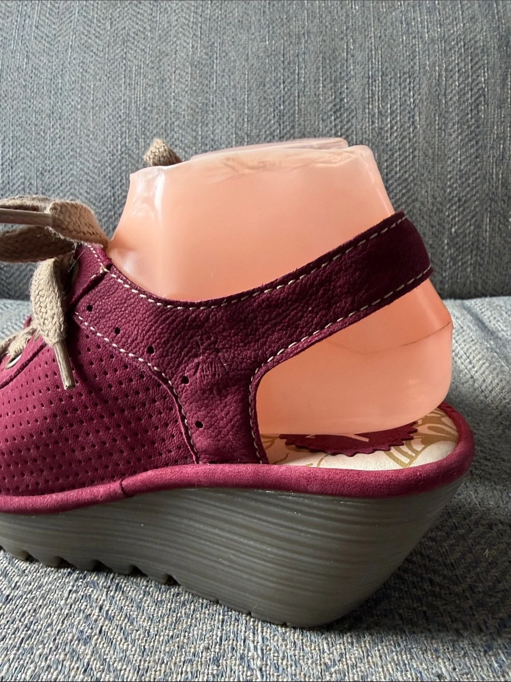 Fly London Women’s Perforated Magenta Rose Leather Lace Up Wedge Sandals Sz: 38